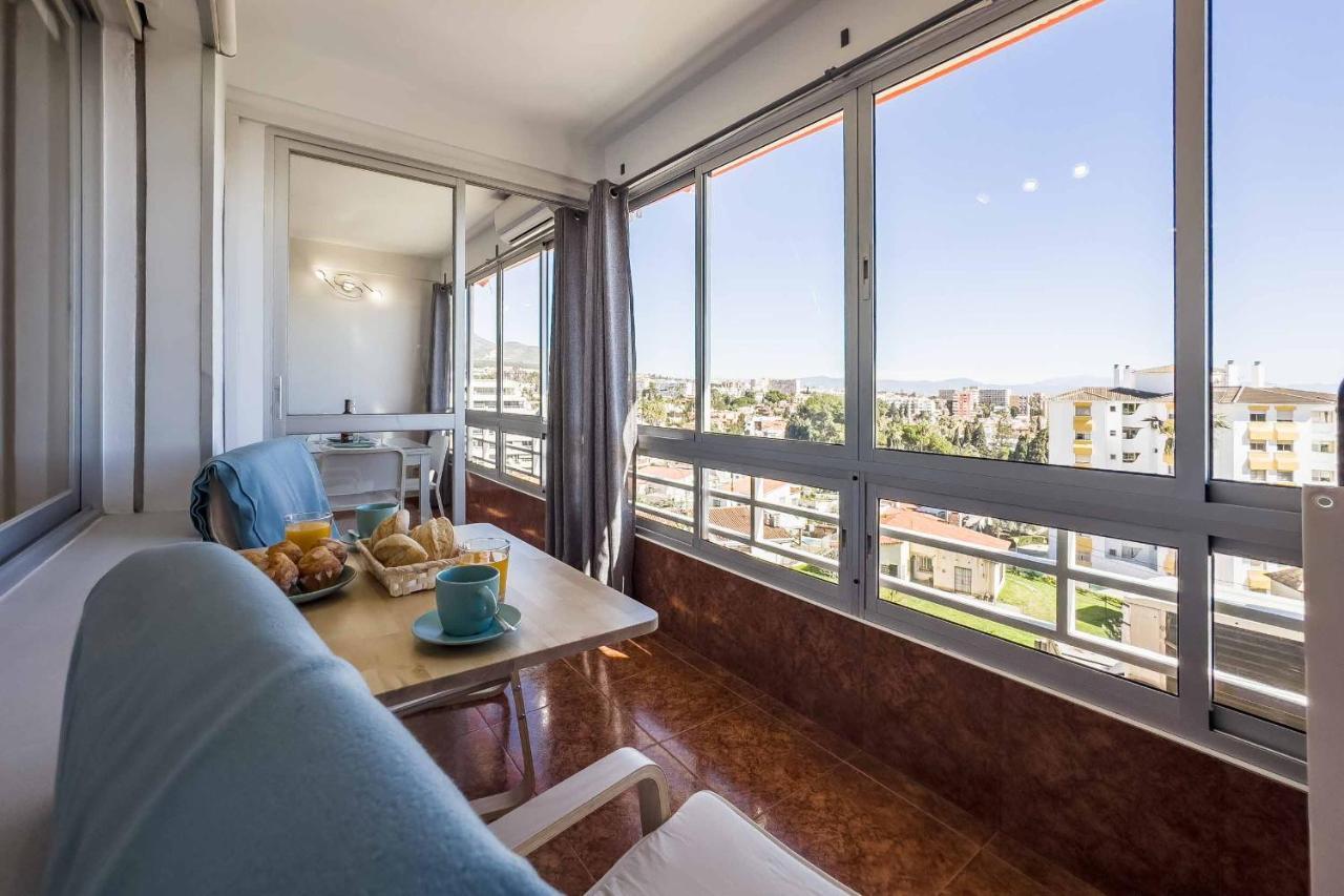 Apartamento Acogedor, Terraza, Piscina Y Mar 베날마데나코스타 외부 사진