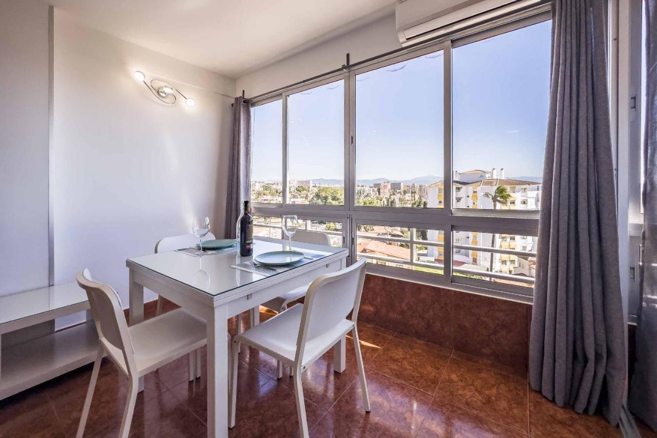 Apartamento Acogedor, Terraza, Piscina Y Mar 베날마데나코스타 외부 사진